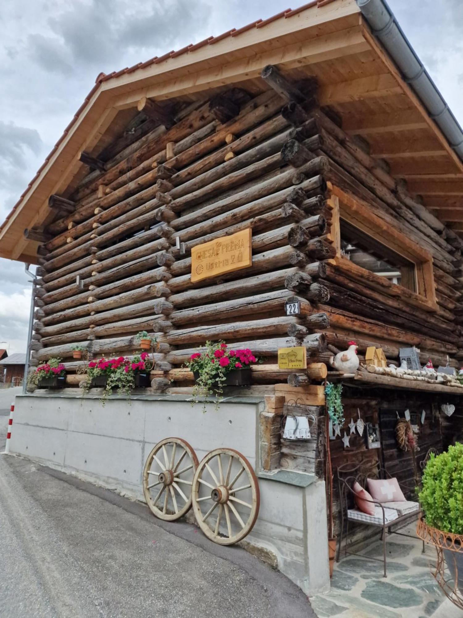 Chesa Prema - Restaurant Frühstückspension Disentis